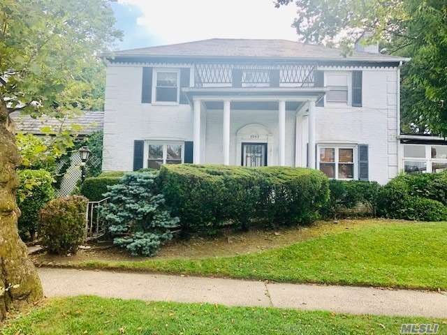 8062 188th St, Hollis, NY 11423 - photo 1