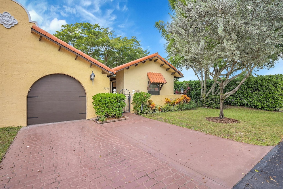 5205 Bolero Cir unit 5205, Delray Beach, FL 33484 - photo 1