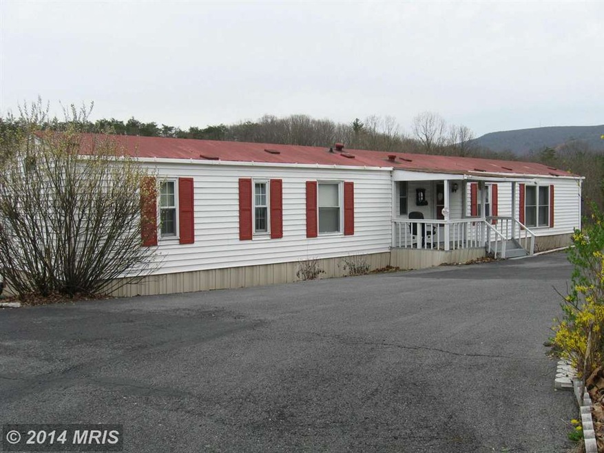 422 Birch Grove Ln, Berkeley Springs, WV 25411 - photo 1