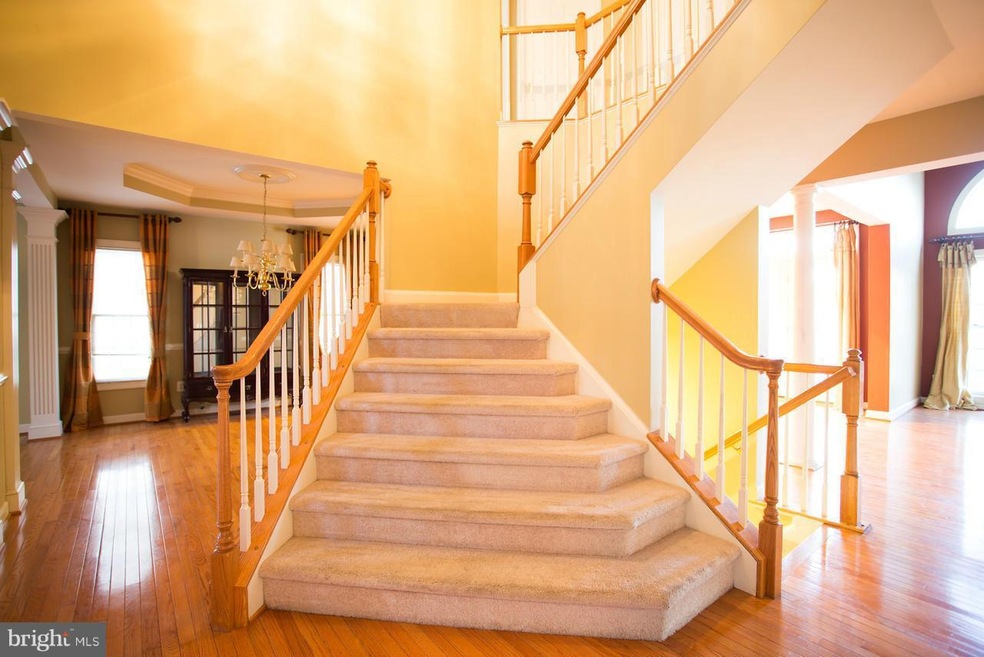 7656 Henry Knox Dr, Lorton, VA 22079 - photo 1