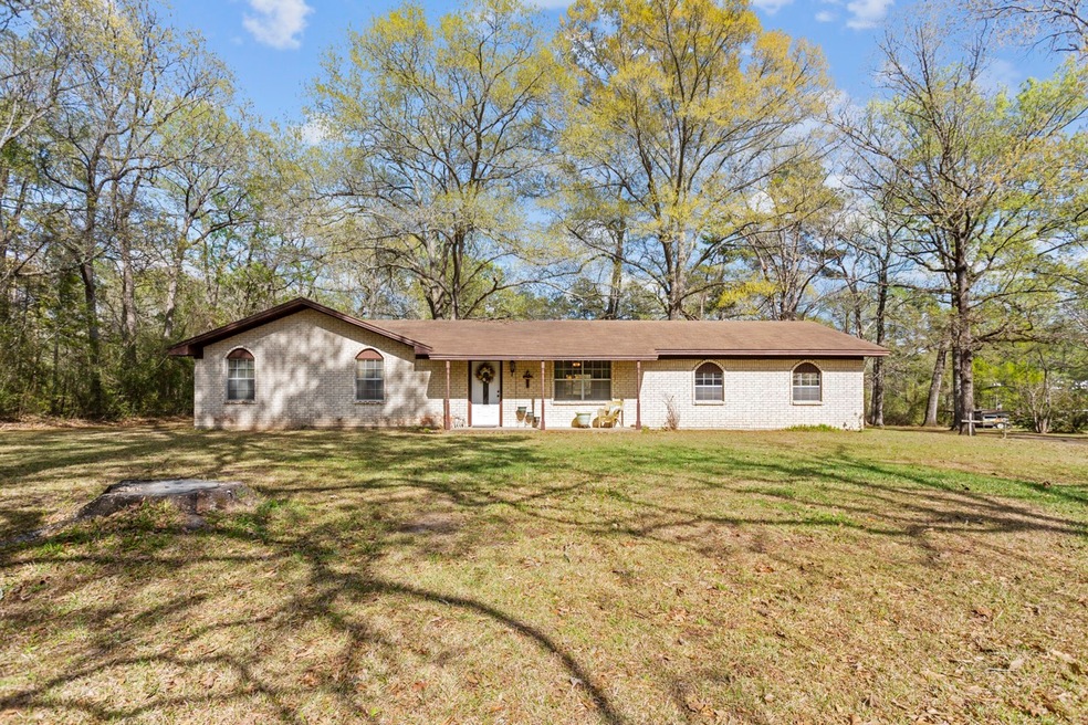 126 Lancewood Cir, Lufkin, TX 75904 - photo 1