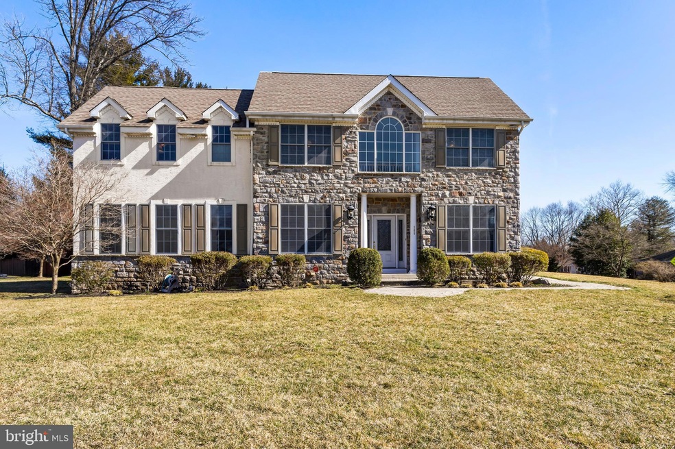 300 Melanies Way, Wallingford, PA 19086 - photo 1