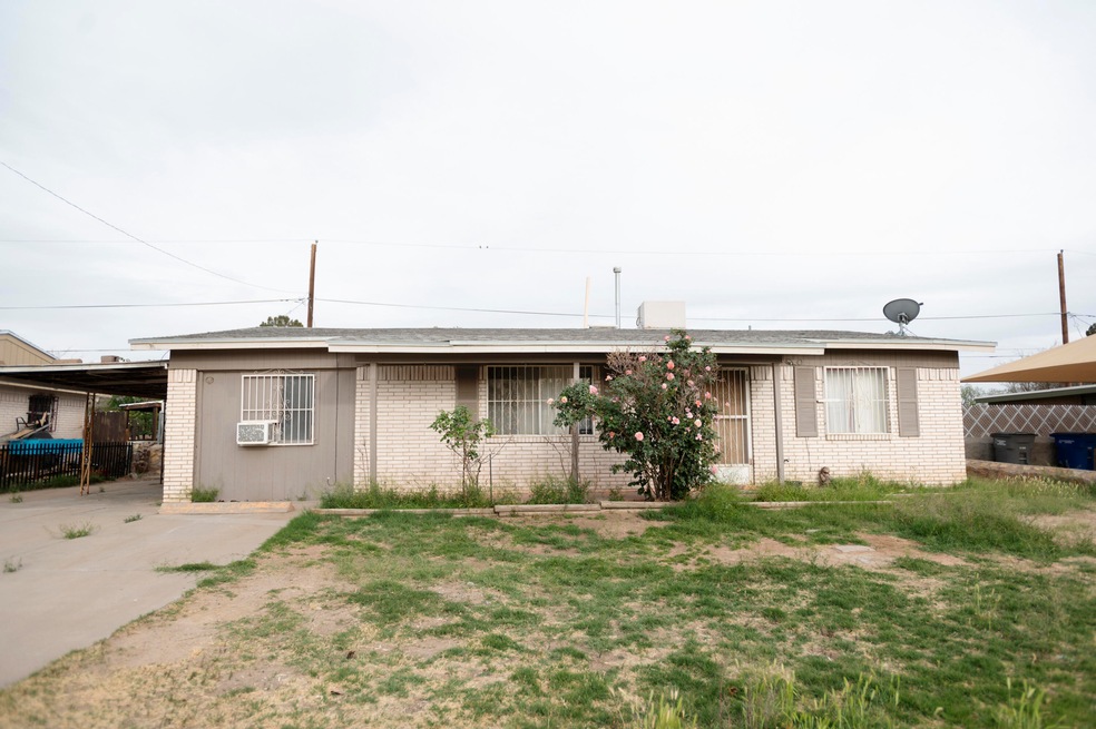 300 Yolanda Dr, El Paso, TX 79915 - photo 1