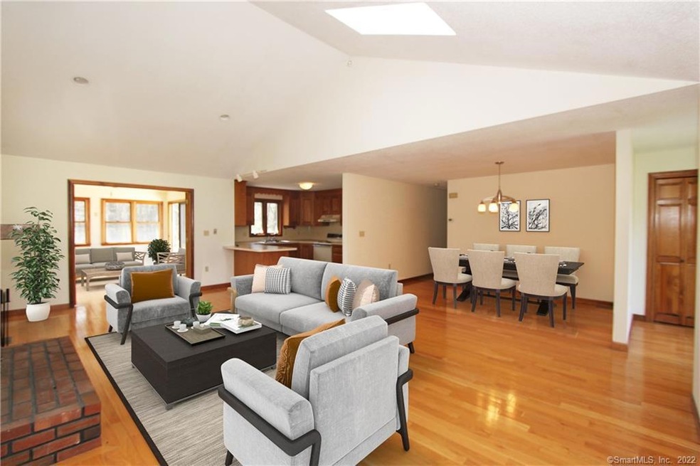 192 Oldefield Farms unit 192, Enfield, CT 06082 - photo 1