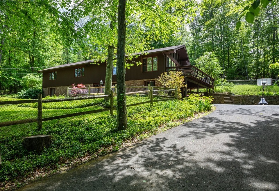 1141 Bay Rd, Amherst, MA 01002 - photo 1