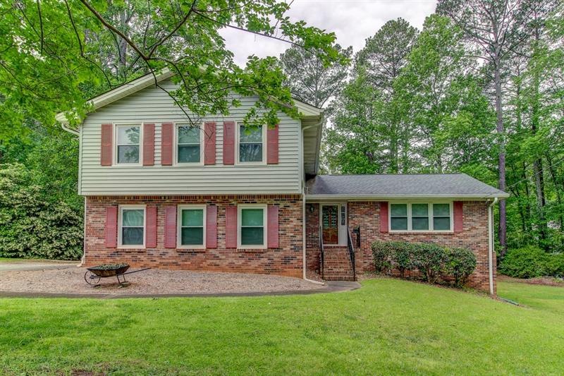 3665 Sweet Briar Ln SE, Conyers, GA 30094 - photo 1