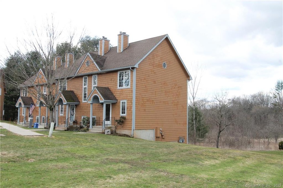 32 Julia Ct unit 32, Broad Brook, CT 06016 - photo 1