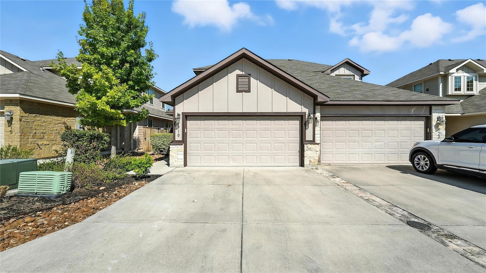 719 Gristmill Dr unit 2A, New Braunfels, TX 78130 - photo 1