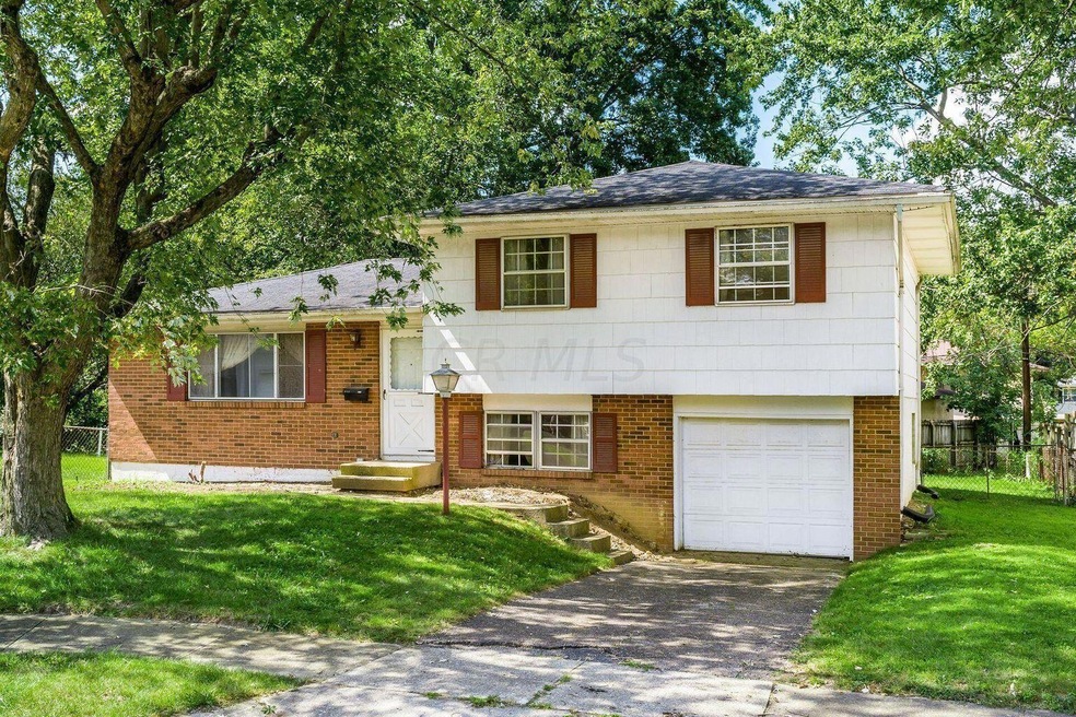 2909 Talbert Ct, Columbus, OH 43232 - photo 1