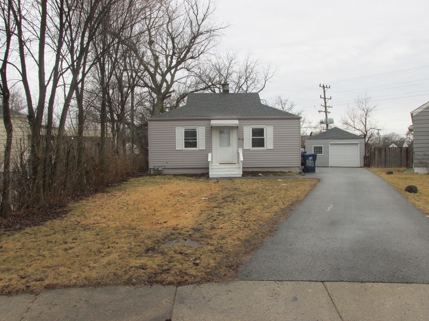 1105 Woodlawn Cir, Waukegan, IL 60085 - photo 1