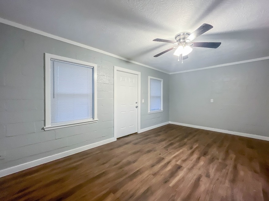 415 N Beauregard St unit 18, Alvin, TX 77511 - photo 1