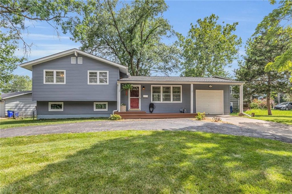 7300 Goddard St, Shawnee, KS 66203 - photo 1