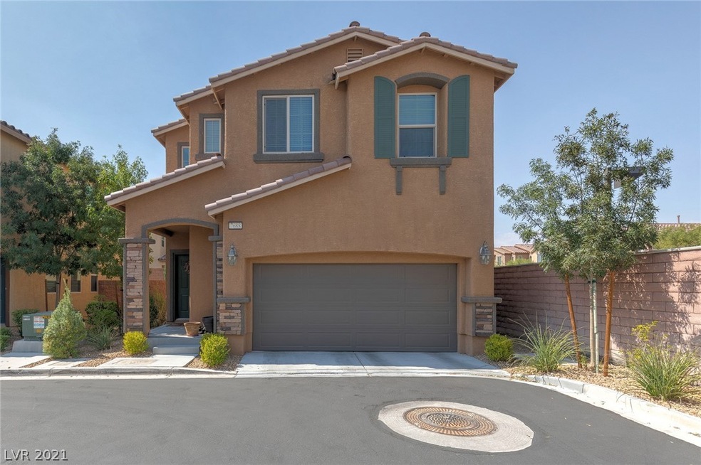 Charming newer home on corner in cul-de-sac