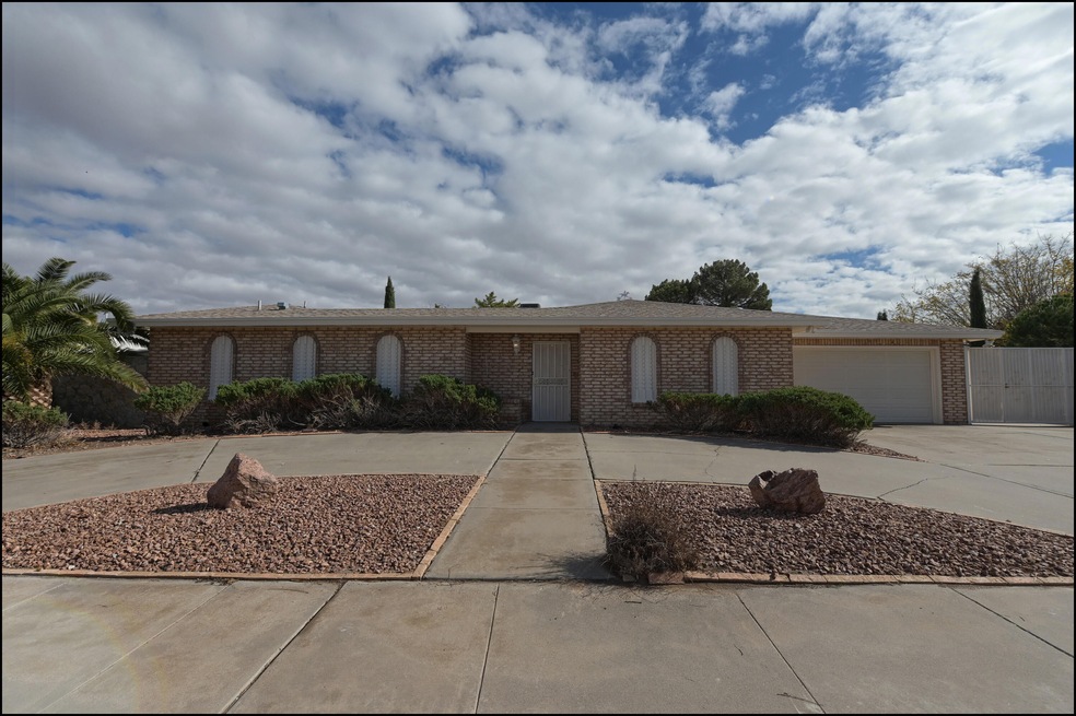 1804 Vista Real Dr, El Paso, TX 79935 - photo 1
