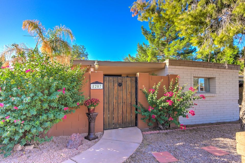 8207 E University Dr-3