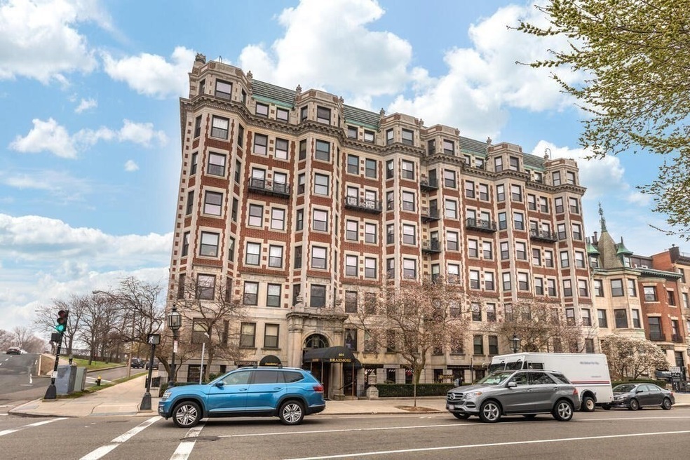 464 Commonwealth Ave unit 27, Boston, MA 02215 - photo 1