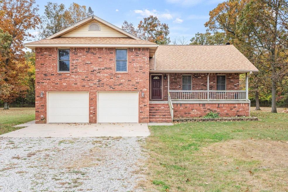1-web-or-mls-20673 Lawrence 2170, Aurora