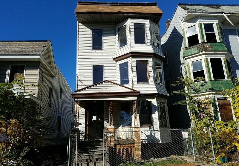 267 21st St, Irvington, NJ 07111 - photo 1