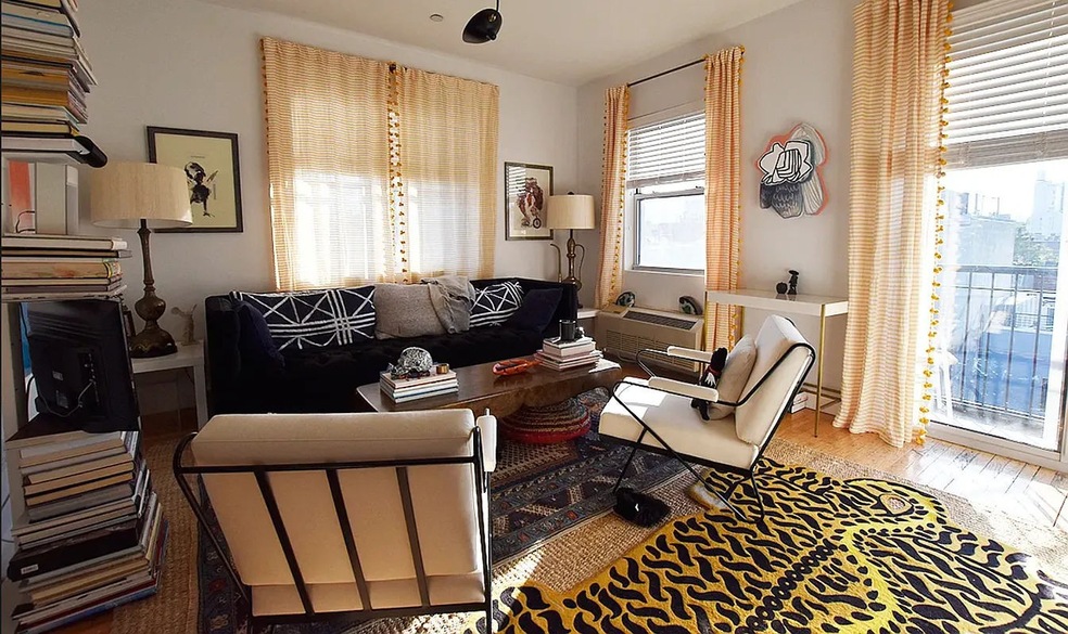 152 Ludlow St unit PHC, New York, NY 10002 - photo 1