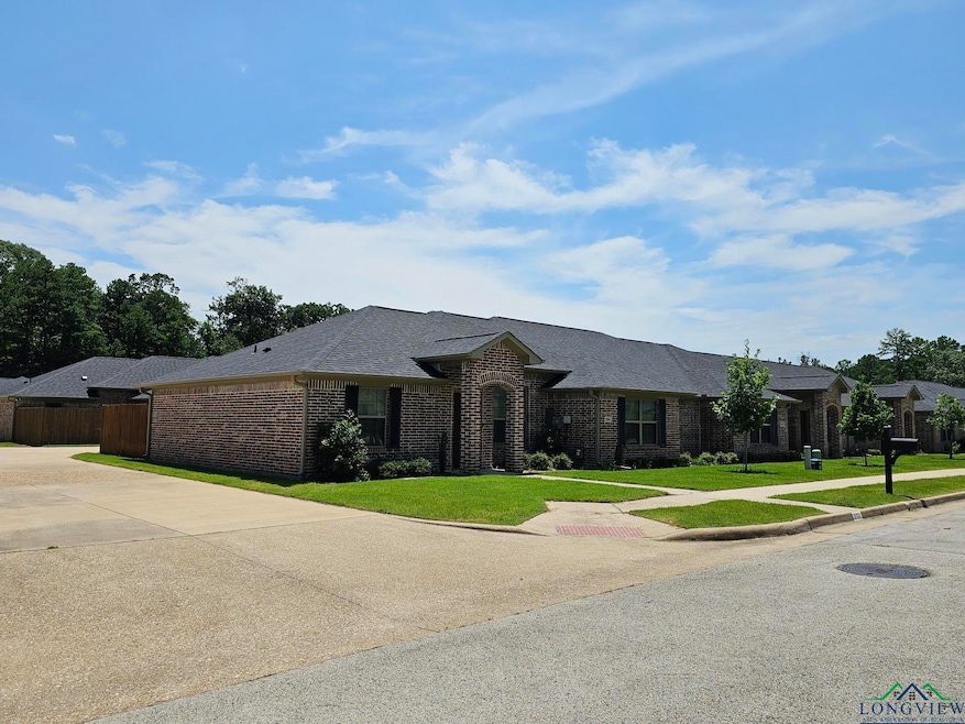 5104 Shiloh Village Dr, Tyler, TX 75703 - photo 1