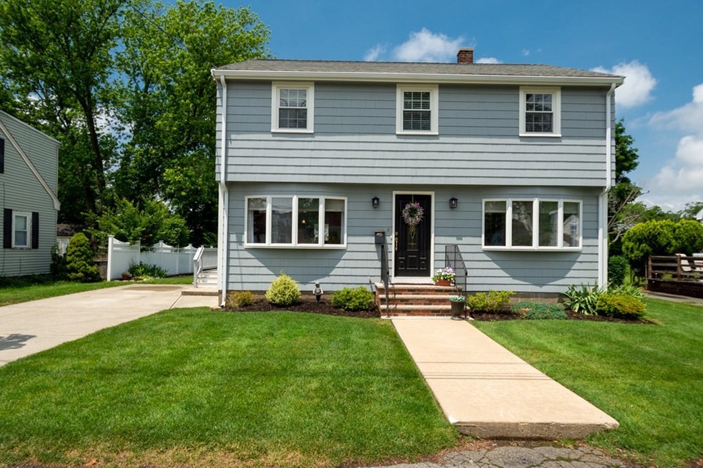 8 Frances Rd, Woburn, MA 01801 - photo 1