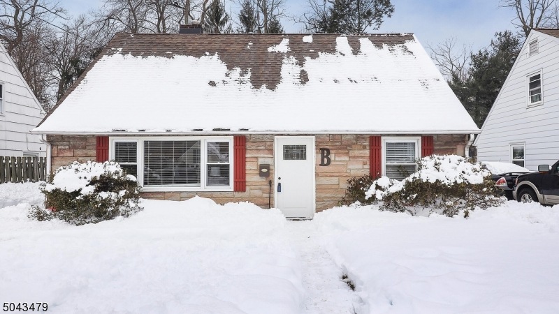 13 Tuttle St, Green Brook, NJ 08812 - photo 1