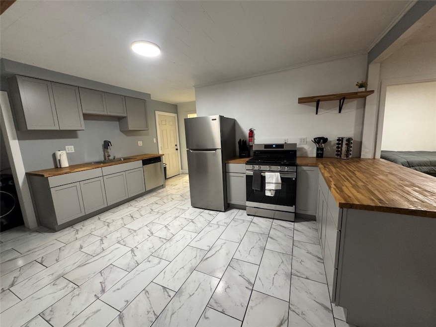 For Rent $2,300/month