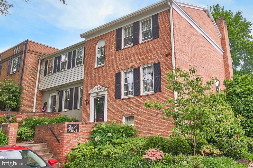 3551 Hamlet Place, Chevy Chase, MD 20815 - photo 1
