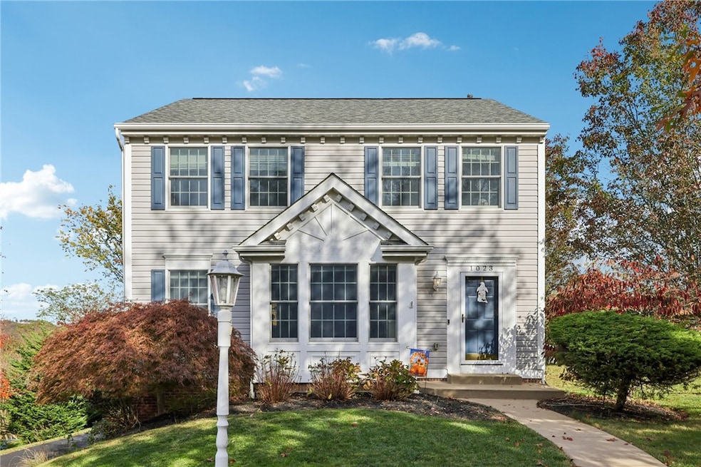 Under Contract $400,000