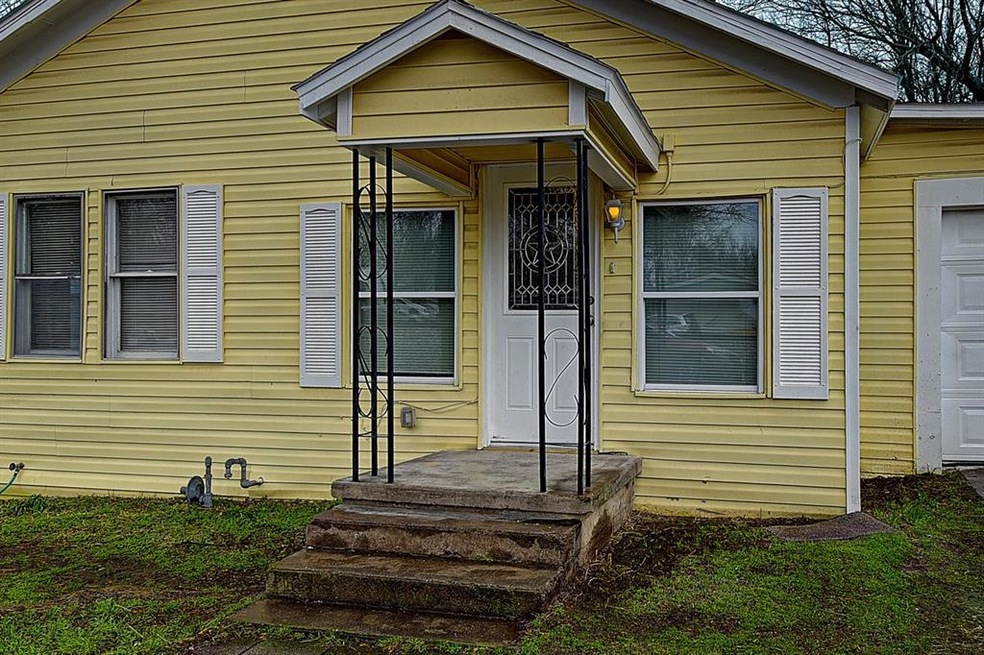 412 Front St, Pottsboro, TX 75076 - photo 1