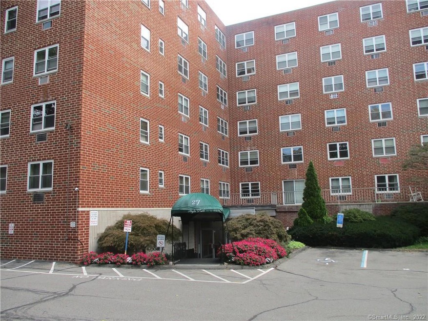 Hyde Park unit 6P, Stamford, CT 06907 - photo 1