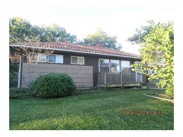 1993 E Beaumont Rd, Columbus, OH 43224 - photo 1