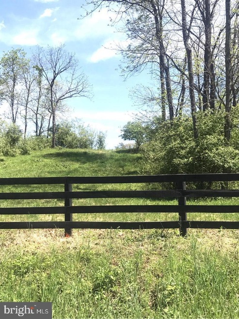 0 Goldmiller unit WVBE178940, Bunker Hill, WV 25413 - photo 1