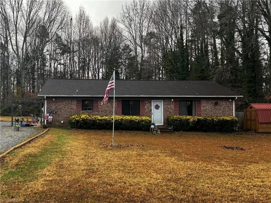 3993 & 3997 Valley Dr, Sophia, NC 27350 - photo 1