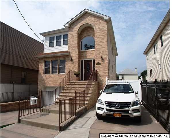288 Mallory Ave, Staten Island, NY 10305 - photo 1