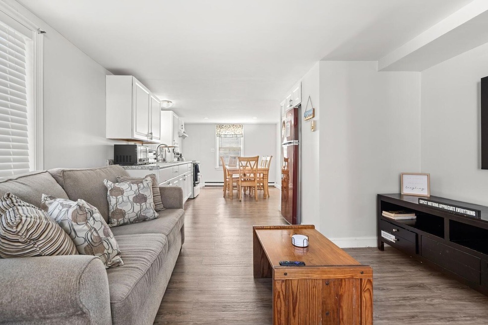 8 Commonwealth Ave unit 1 down, Salisbury, MA 01952 - photo 1