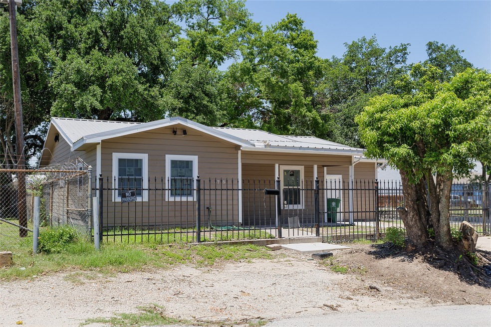 4715 Chapman St, Houston, TX 77009 - photo 1