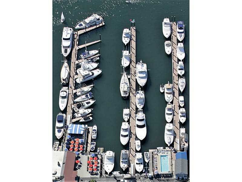 Waterfront/Dock/Pier. Newport  Marina- Lee s Wharf