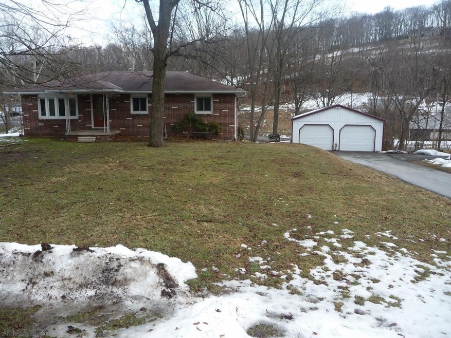 236 Maple Dr, Everett, PA 15537 - photo 1