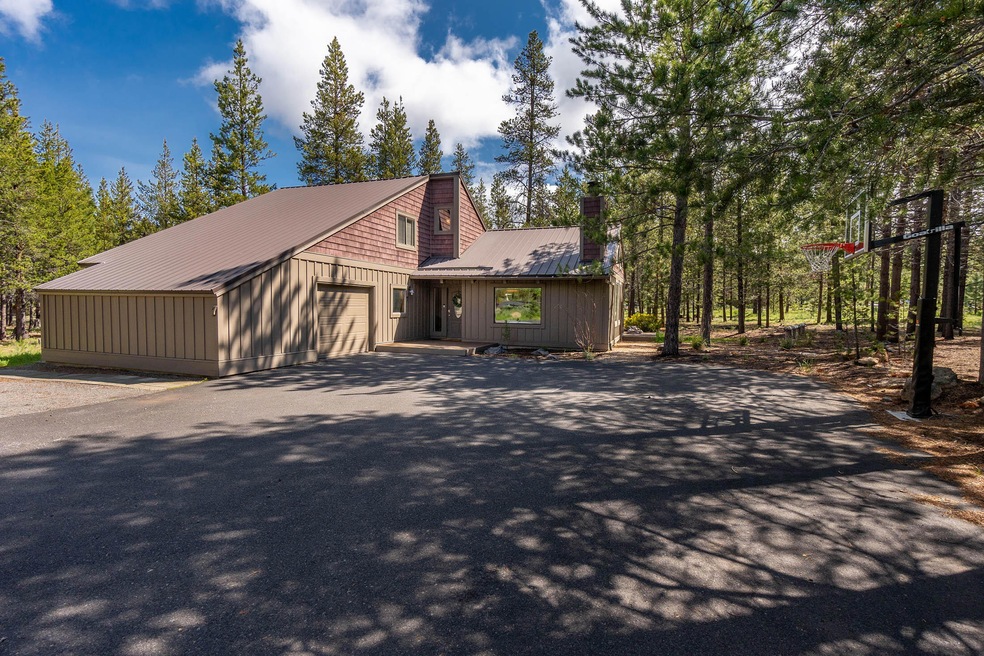 17724 Wickiup Ln unit 7, Sunriver, OR 97707 - photo 1