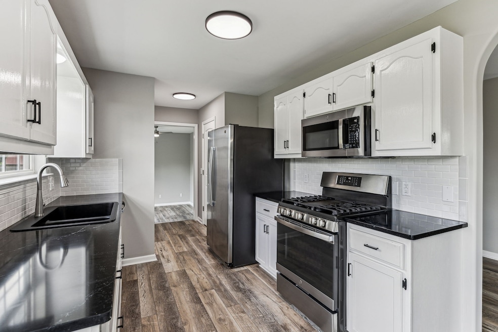 710 Krissy Ct, Columbia, TN 38401 - photo 1