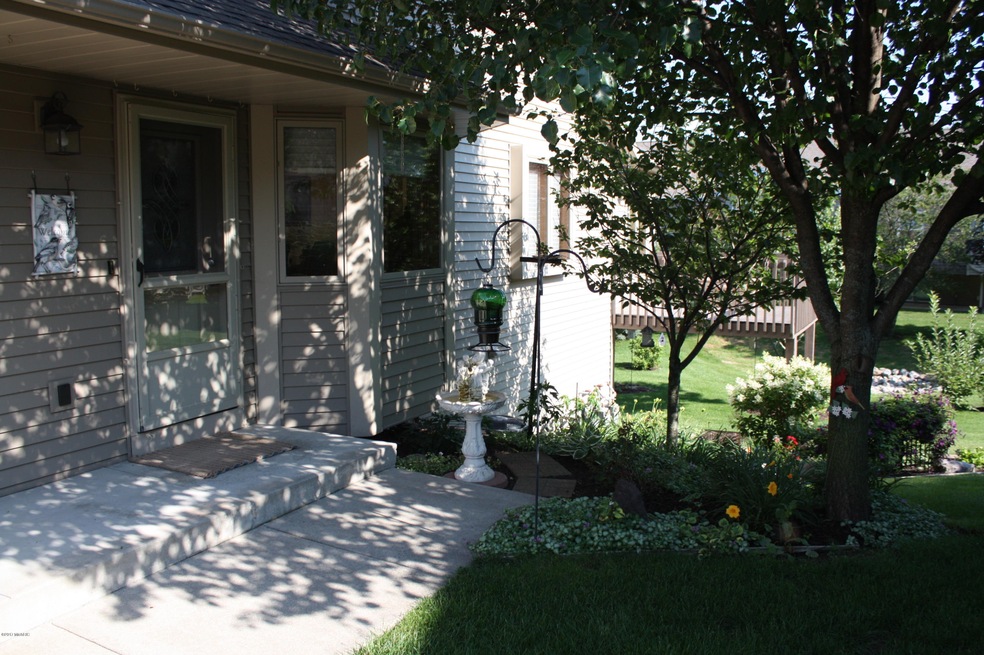 8064 Mistyview Dr SW unit 135, Byron Center, MI 49315 - photo 1