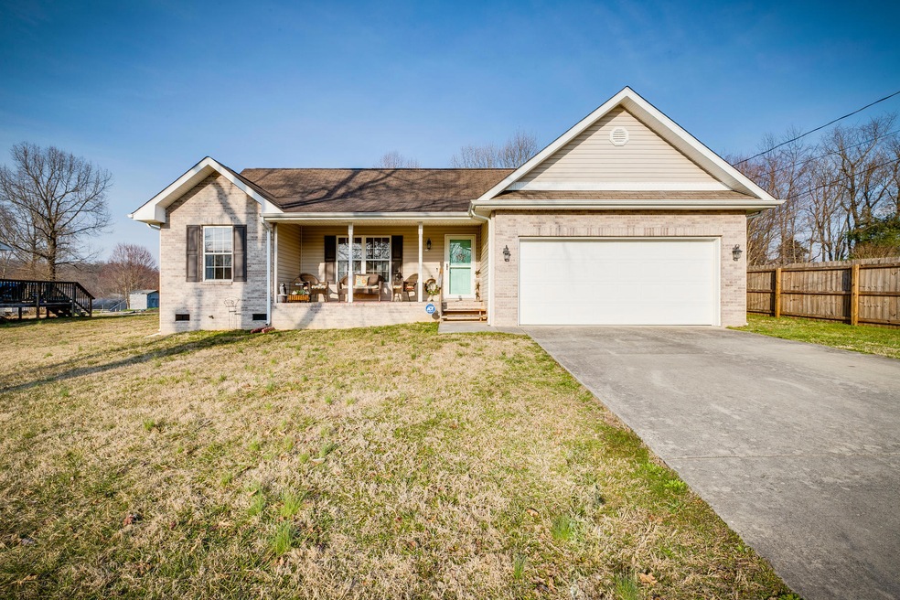 116 Hughes St, Johnson City, TN 37601 - photo 1