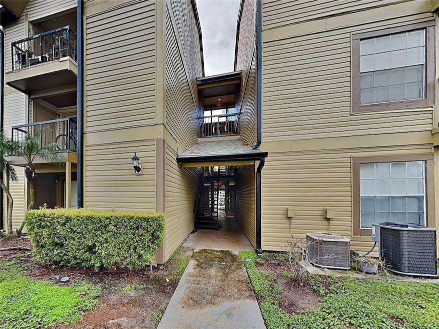 1908 Lake Atriums Cir unit 7, Orlando, FL 32839 - photo 1