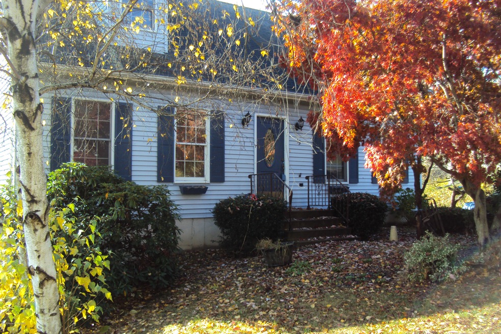 19 Overlook Rd, Nanticoke, PA 18634 - photo 1