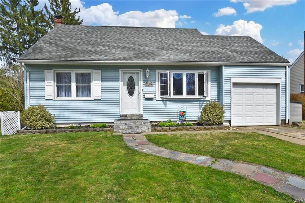 2019 Edgehill Rd, Bethlehem, PA 18017 - photo 1