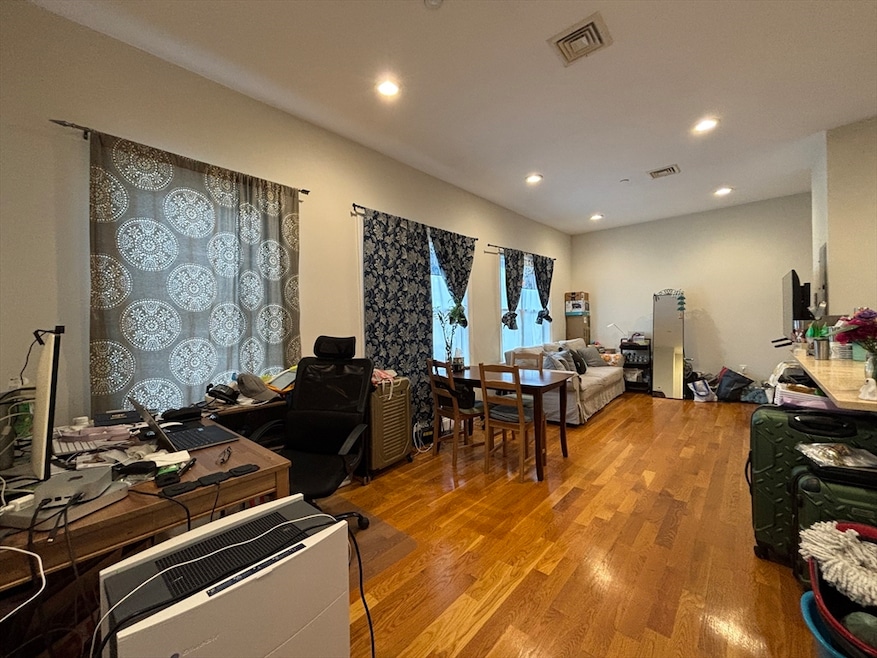 77-83 Newbury Ave unit 3, Quincy, MA 02171 - photo 1