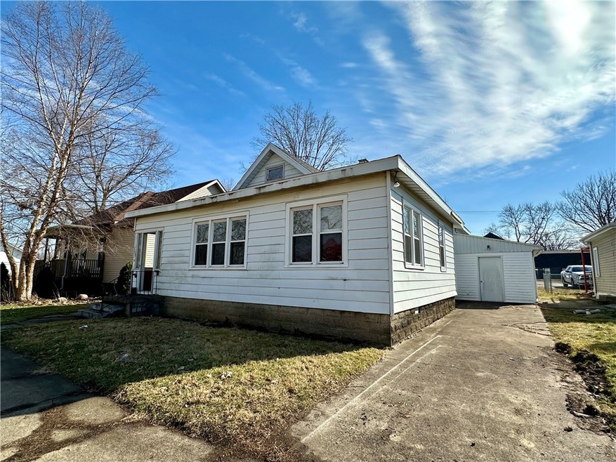 1305 Dewitt Ave, Mattoon, IL 61938 - photo 1