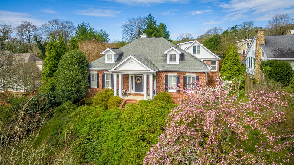 202 E Brow Rd. EX RE HD-77