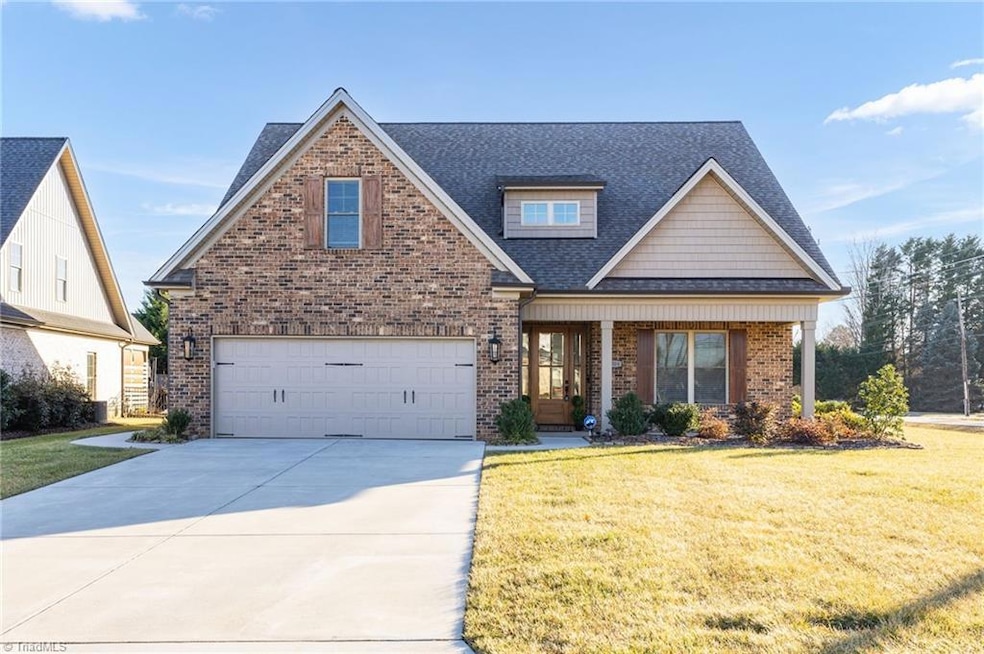 Welcome to 3904 Wynne Brook Court!